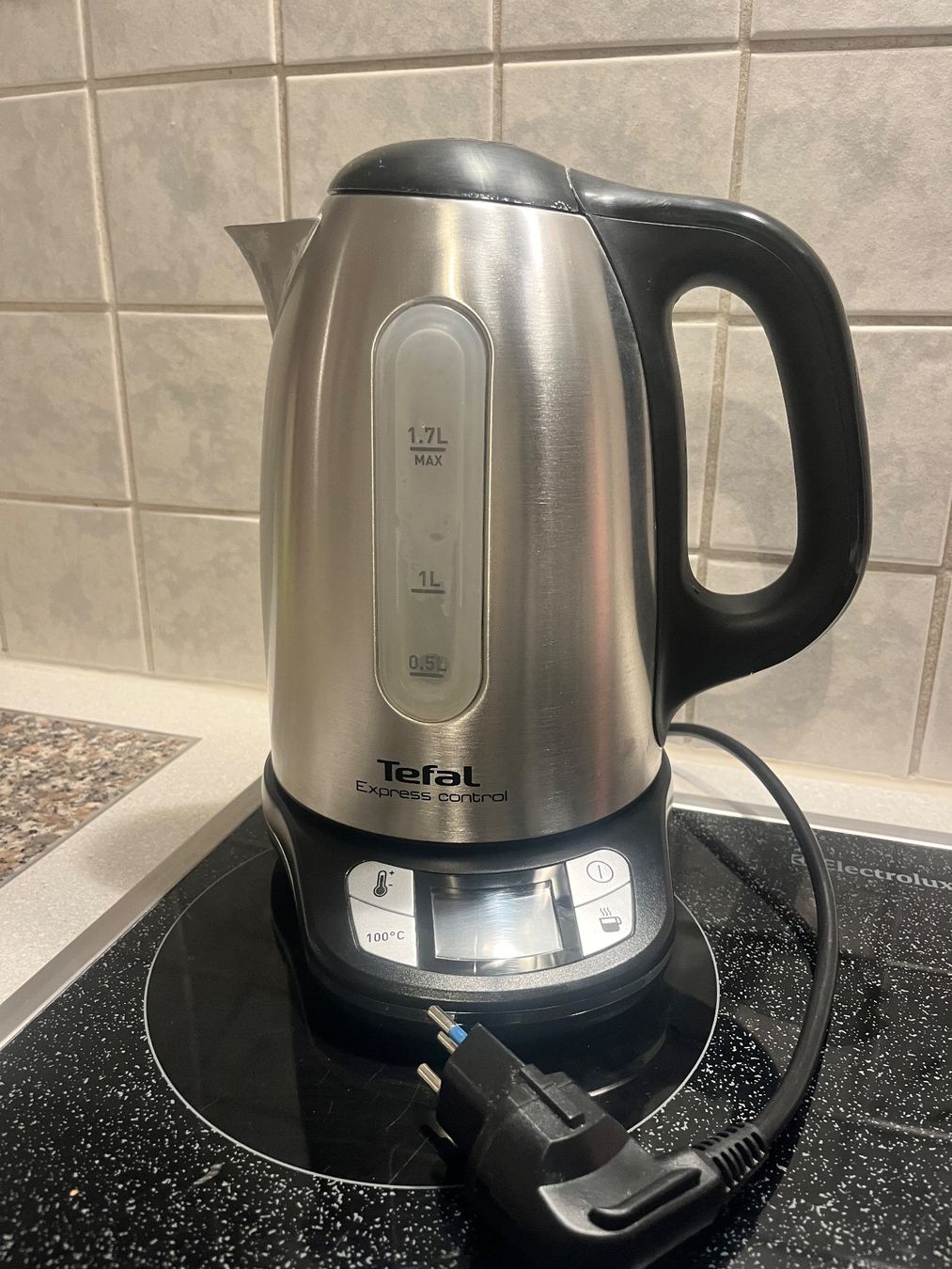 Tefal Bollitori: Tefal Express Control Wasserkocher – Usato da Rüti ZH venduto da baumzauber22