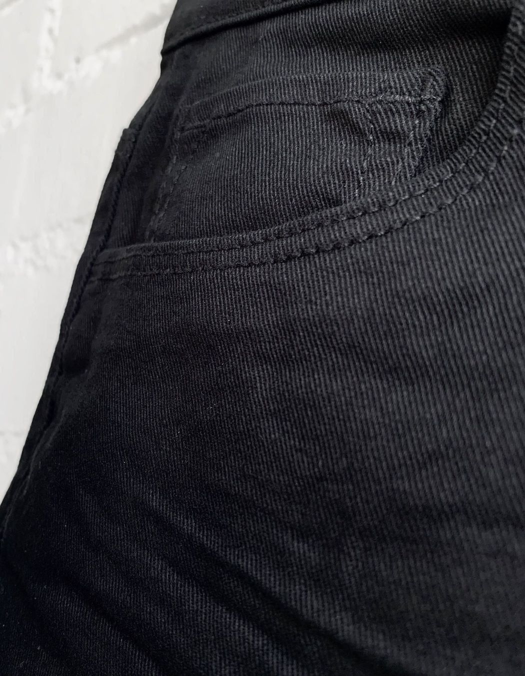 H&M Jeans: Schwarze Jeans Shorts von H&M – Usato da Bern venduto da Fraeuleinhonig 1