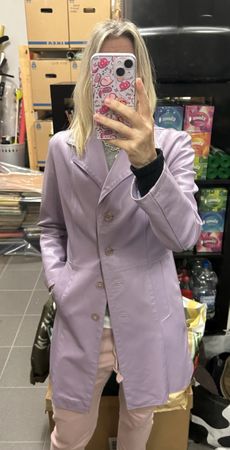 Cappotto in pelle lilla