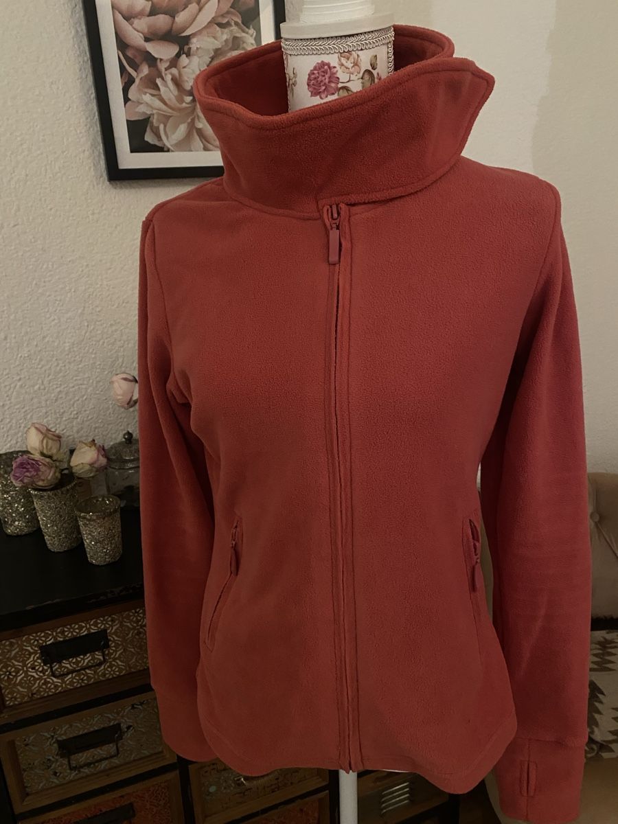 C&A Giacche: Fleece Jacke C&A hellrot Gr S – Usato da Schönenberg ZH venduto da Pfupfli1