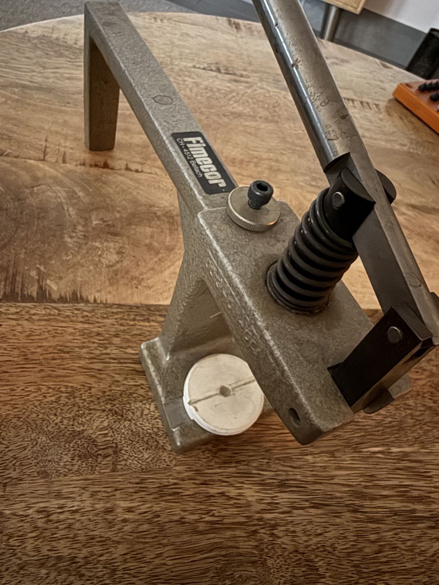 Tous les outils: Uhrengehäuseöffner – D'occasion à Sachseln par TsuaRi