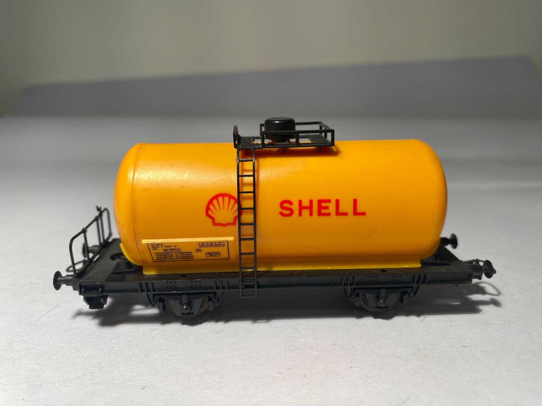 Lima Modellini di ferrovie: LIMA Tankwagen SHELL, DC Achsen – Usato da Buchrain venduto da Modellbahn11 1
