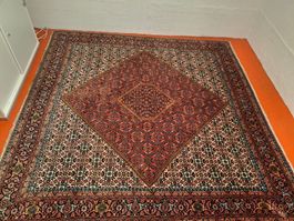 Vintage Persian Rug - Classic Design - Great Condition! 