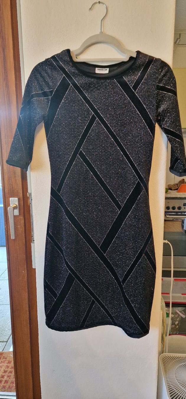 Kleider: Abendkleid Noisy May Gr. XS – Gebraucht aus Romanshorn von REALJessiB