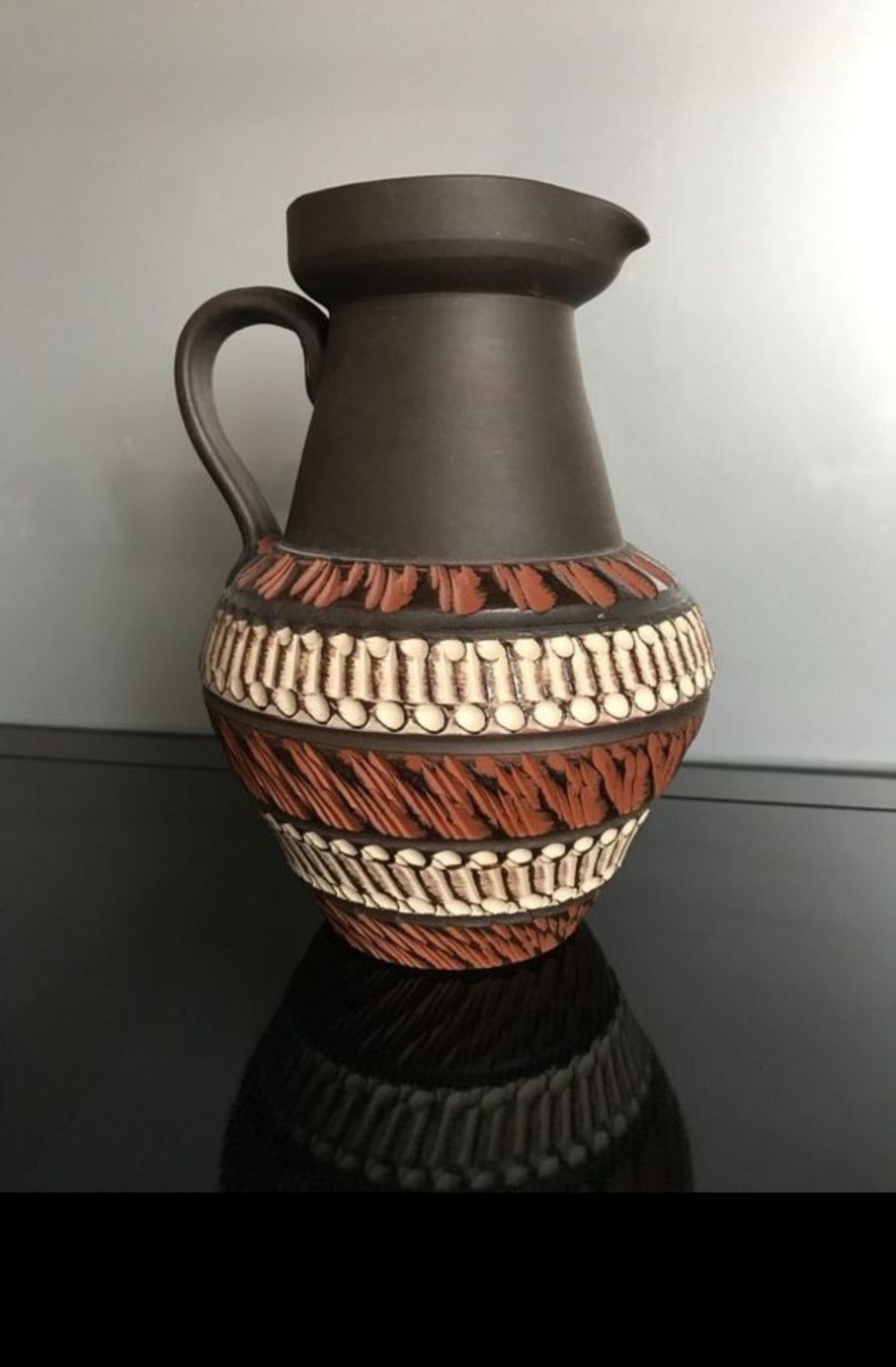 Caraffe: HANDARBEIT TON, VASE / KRUG                          KARAFFE – Usato da Buchs AG venduto da Cuescu 1