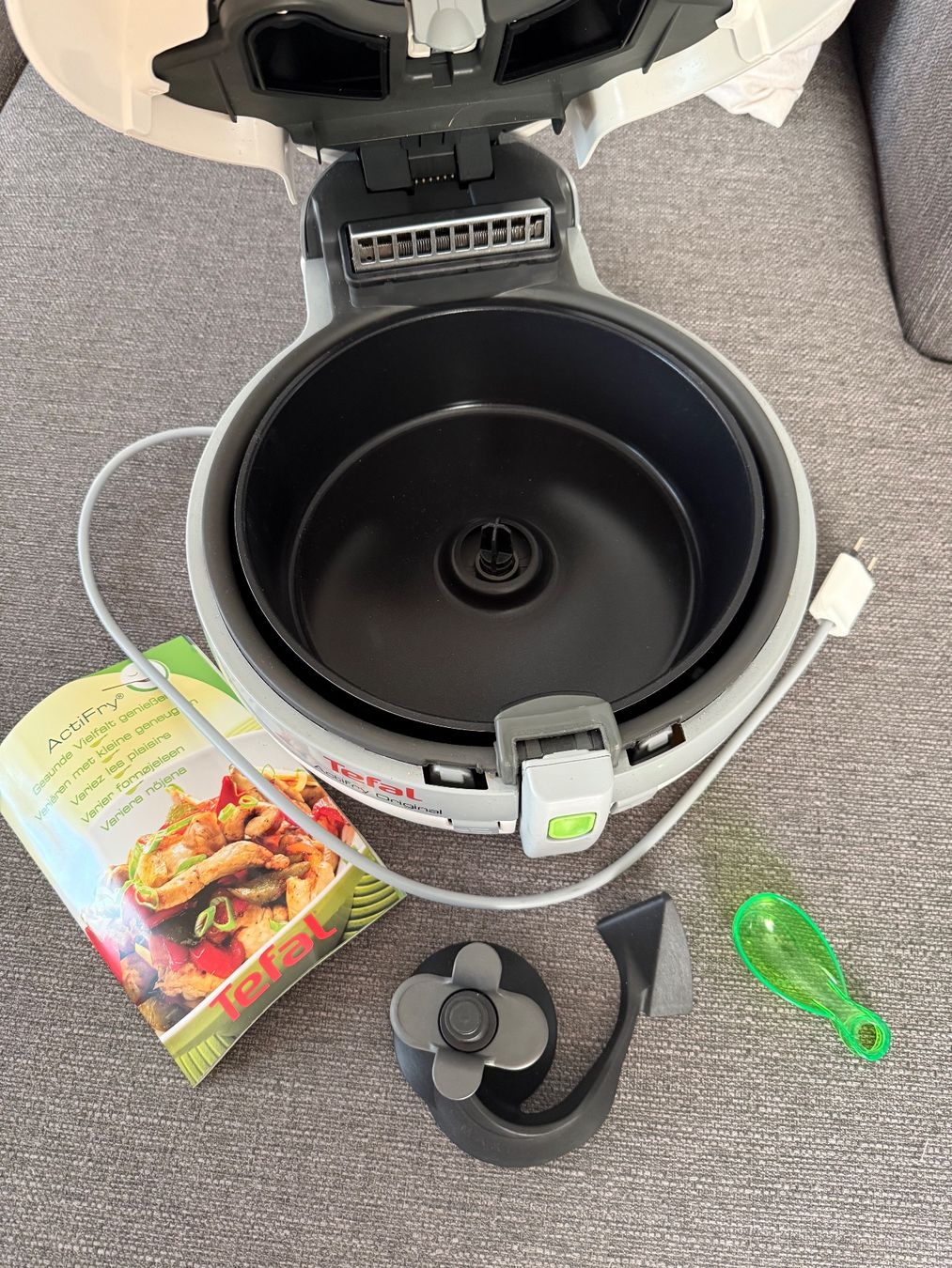 Tefal Elettrodomestici da cucina: Tefal Airfryer – Usato da Wettingen venduto da Clodle81 2