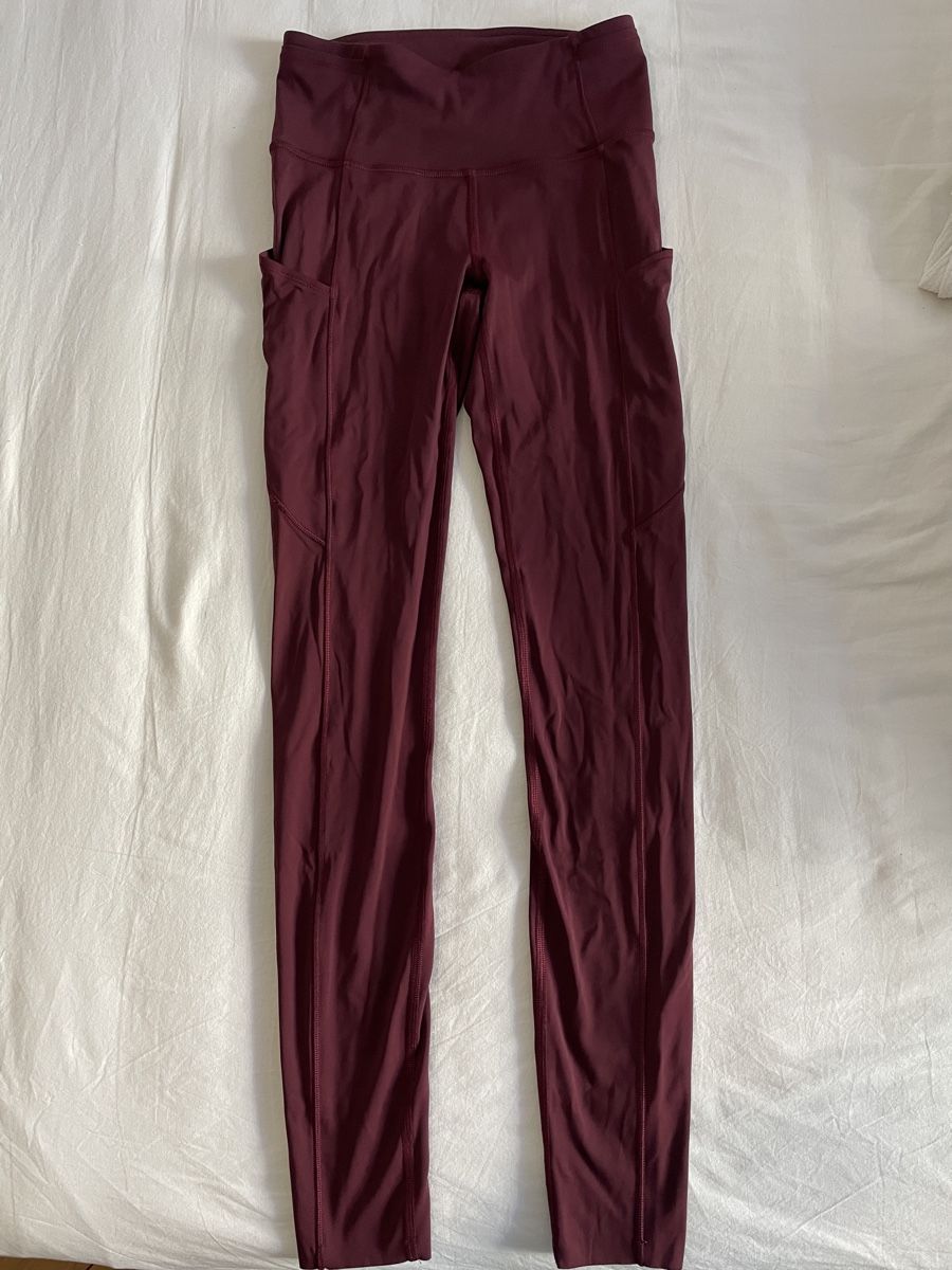 Lululemon Leggings: rote Lululemon Leggins mit Taschen – Usato da St. Gallen venduto da msc_23