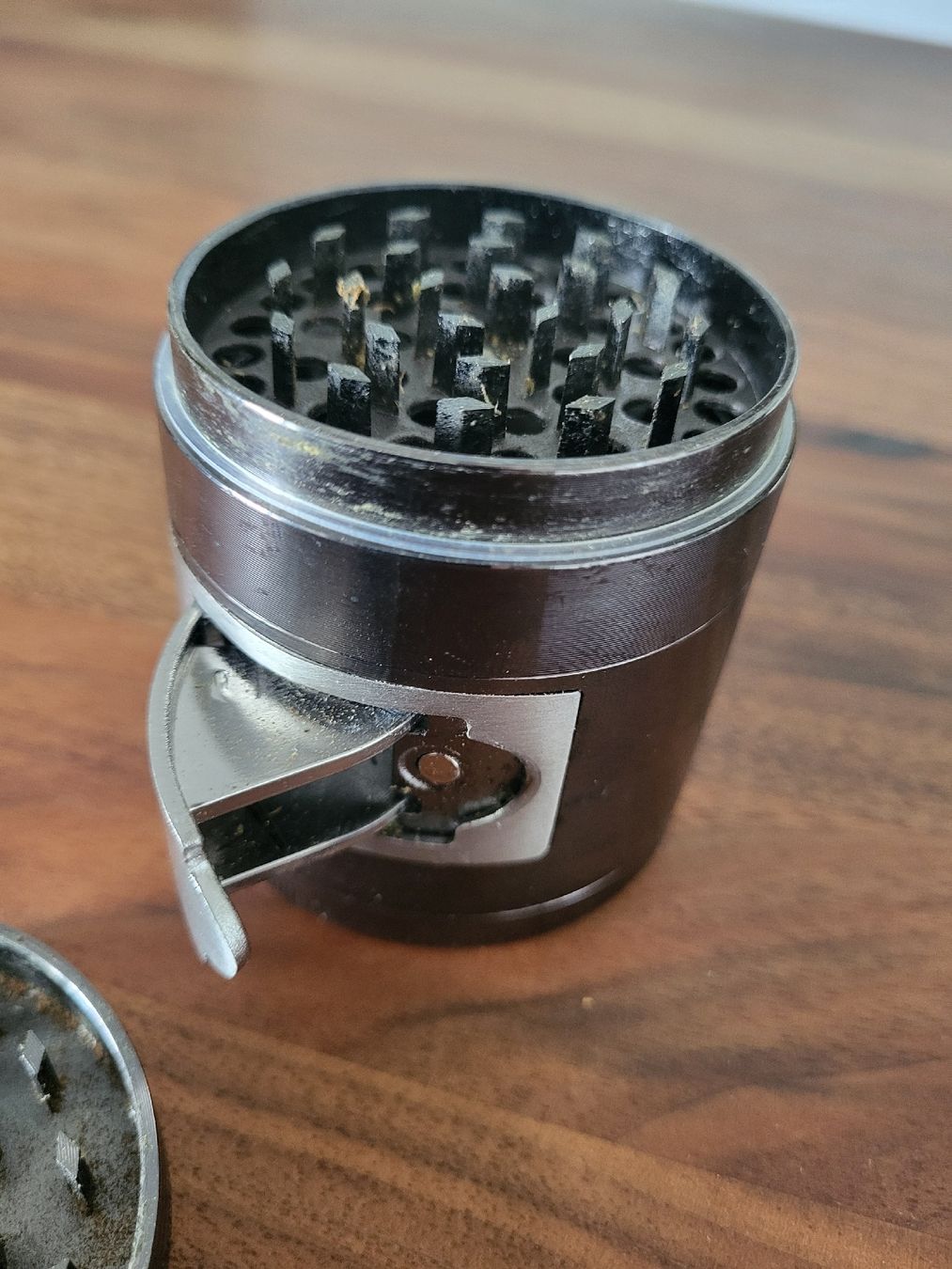 Küchengeräte: Blüten Müle  – Gebraucht aus Fruthwilen von Mostro-Medusa 1