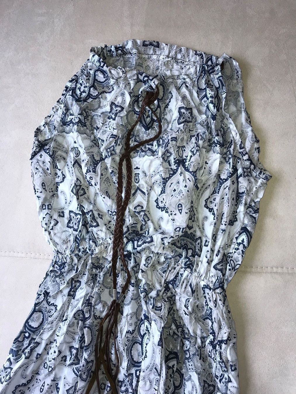 Robes: Kleid Gr.34 – Neuf (Voir description) à Stäfa par Exclusive0 3