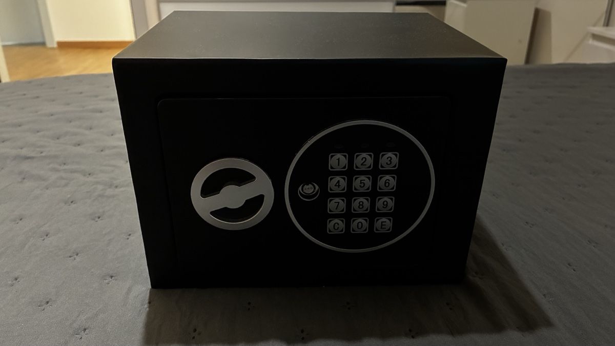 Tresor: Coffre-fort avec serrure a code  – Gebraucht aus Renens VD von Rider.27