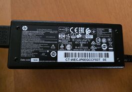 ORIGINAL HP ADAPTER 65W / HP LADEGERÄT - HP 65W