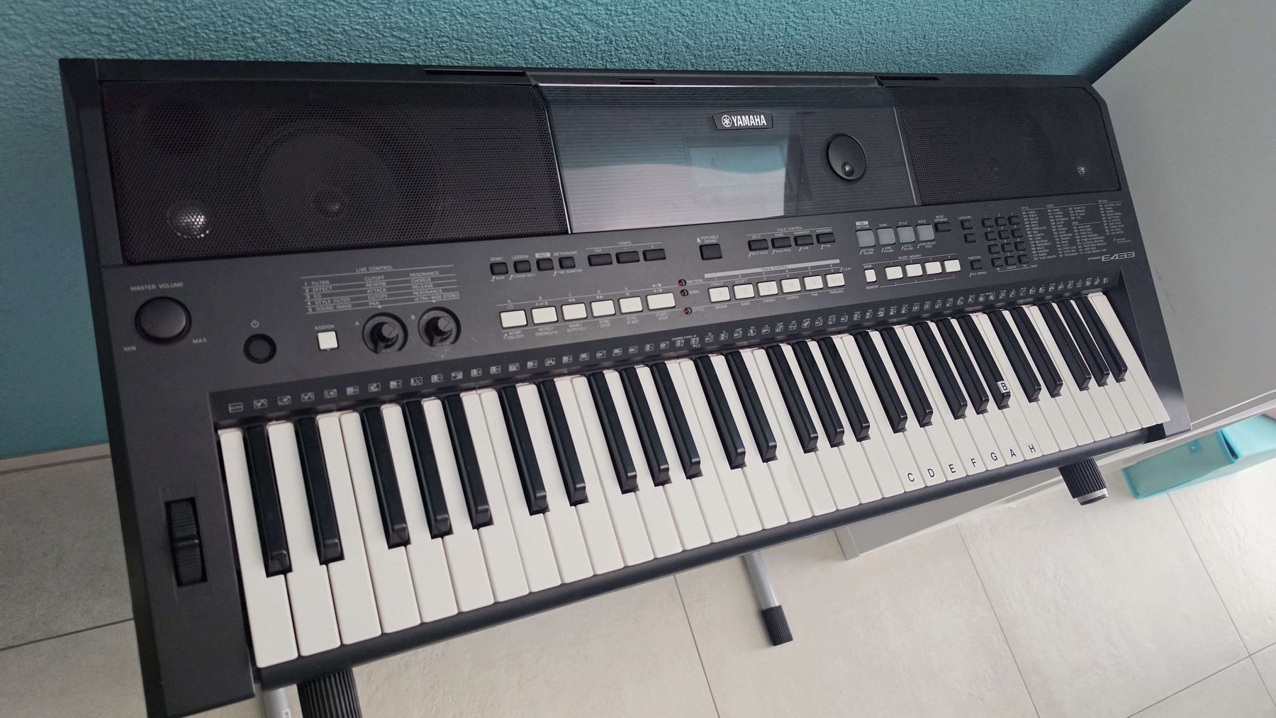 Yamaha Musikinstrumente: Yamaha PSR E433 Keyboard guter Zustand – Gebraucht aus Jegenstorf von 1stmike