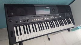 Yamaha PSR E433 Keyboard guter Zustand