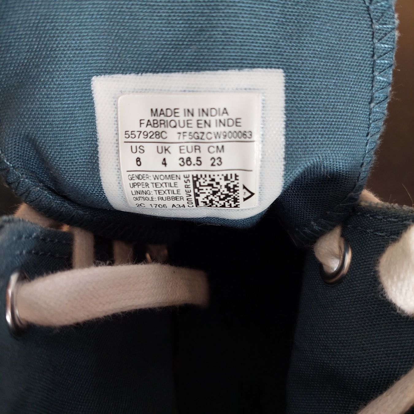 Converse Scarpe da donna: Neue Converse Chuck Taylor Velvet – Nuovo (secondo la descrizione) da Winterthur venduto da Madamme-Rex 3