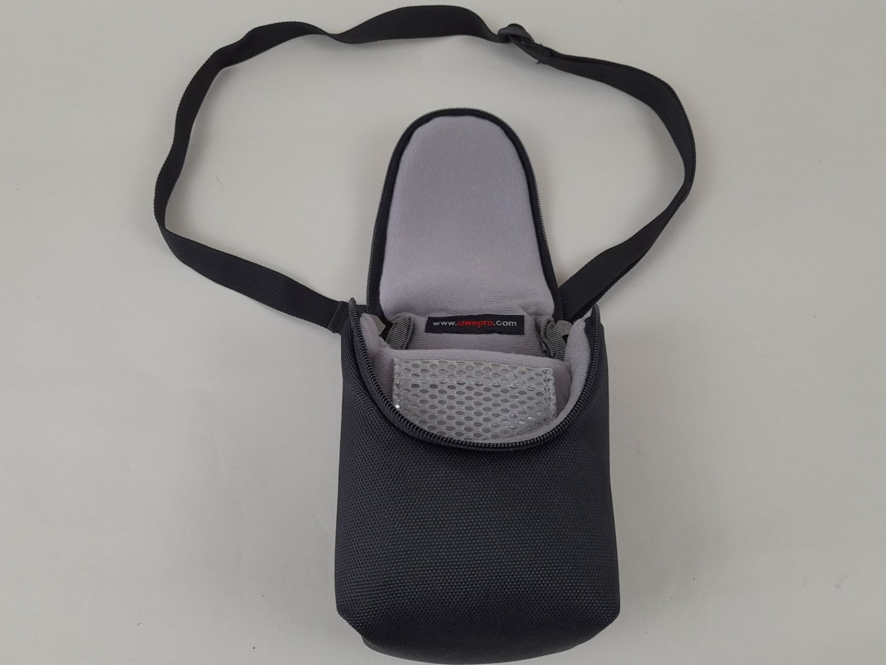 Lowepro Borse: LOWEPRO D-Res 25AW Kameratasche – Usato da Liebefeld venduto da Restwert_Liebefeld 1