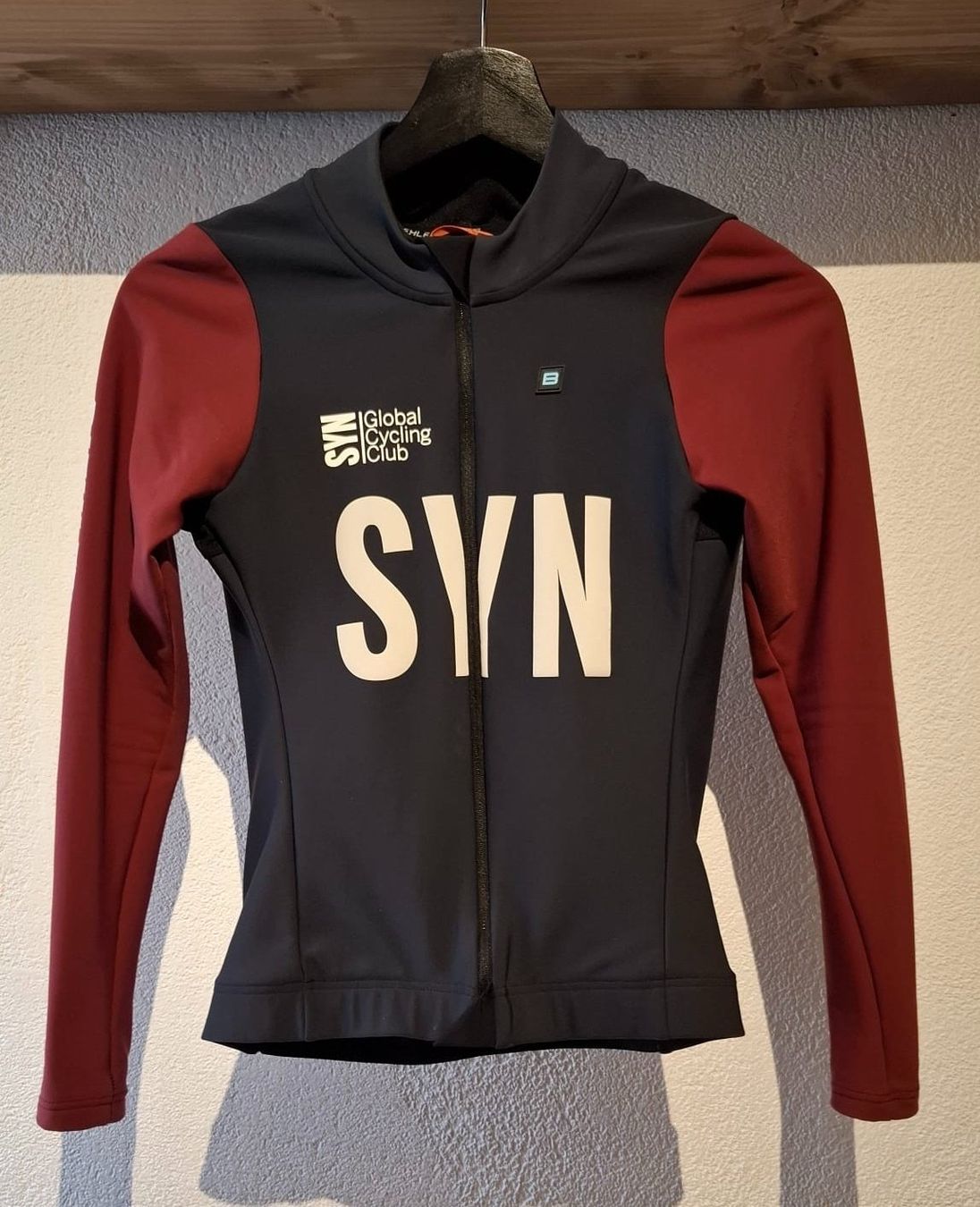 Canottiere & Pantaloni: SYN THERMAL RAIN JERSEY – Usato da Luzern venduto da Malioma