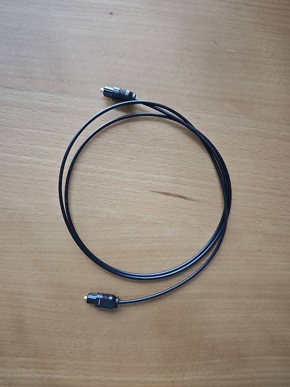 Cavi: Optisches Kabel Digitales Audiokabel SPDIF – Usato da Brünisried venduto da com_qh88