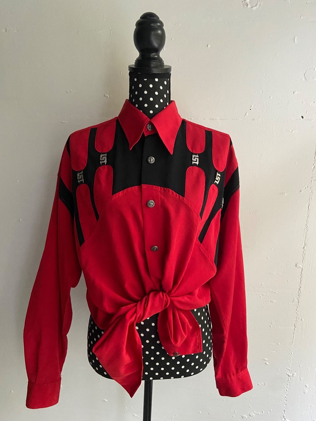 Camicie: Original Vintage 80s Oberteil im Versace Stil – Usato da Zürich venduto da Eves.vintage.element 4