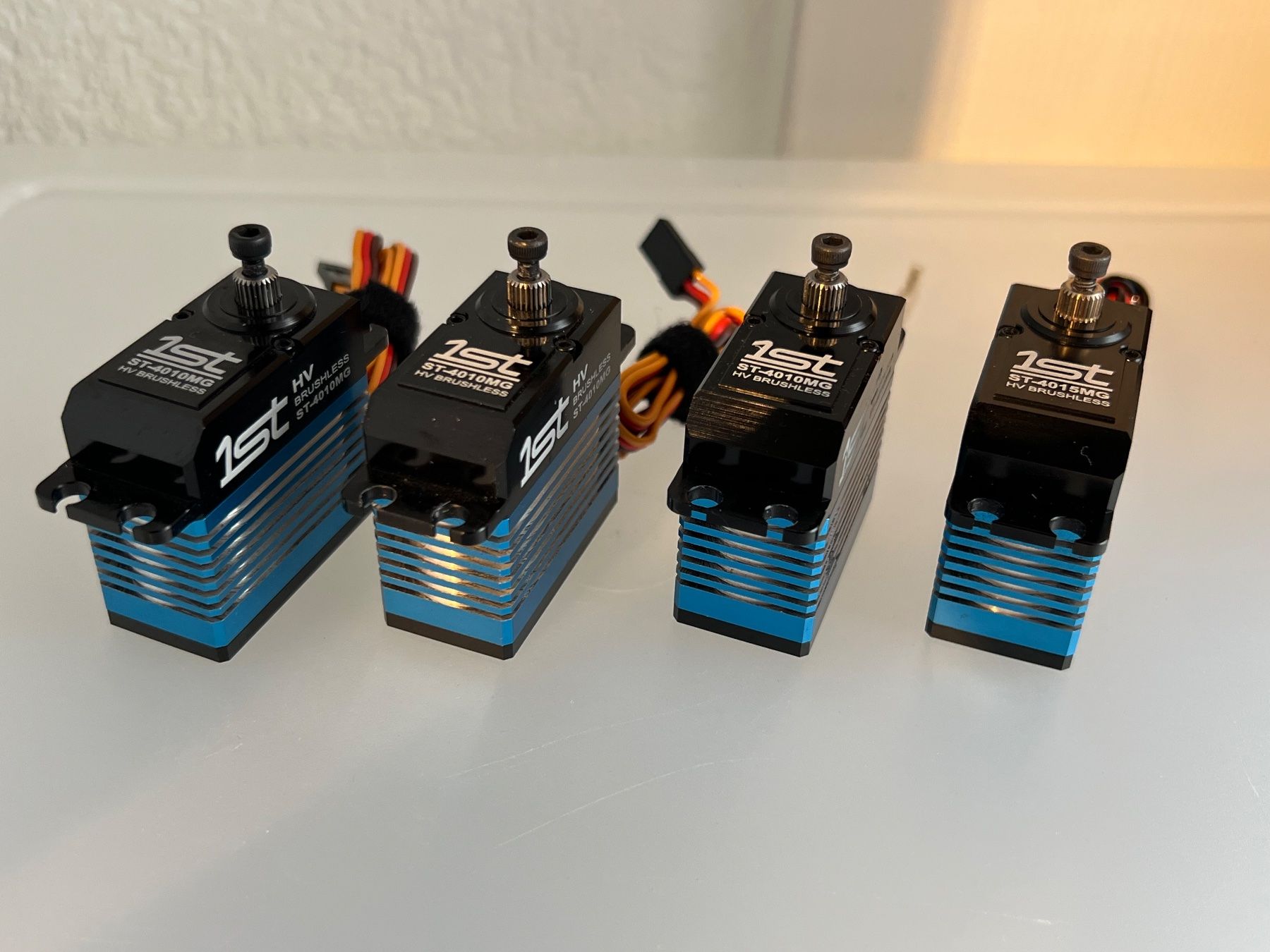 RC Modellbau: 1st Heli-Brushless Servo-Set 3x ST-4010MG / 1x ST-4015MG – Gebraucht aus Uttigen von sonorsonic 1