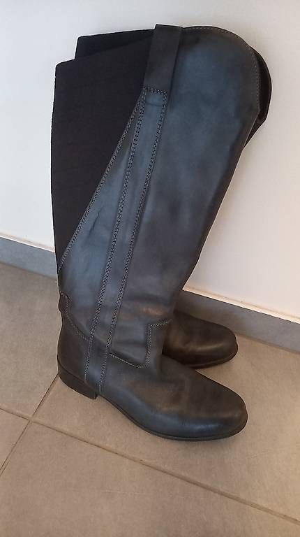 Damenschuhe: Weitschaftsstiefel Grau Grösse 38 – Gebraucht aus Allschwil von Camy061