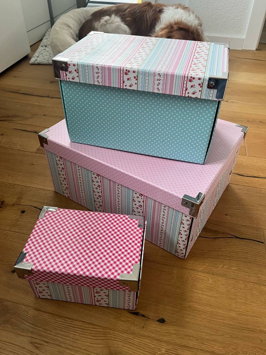 Altro per la casa: Set of 5 Decorative Storage Boxes - Floral Patterns! – Usato da Attiswil venduto da Retrodane 1