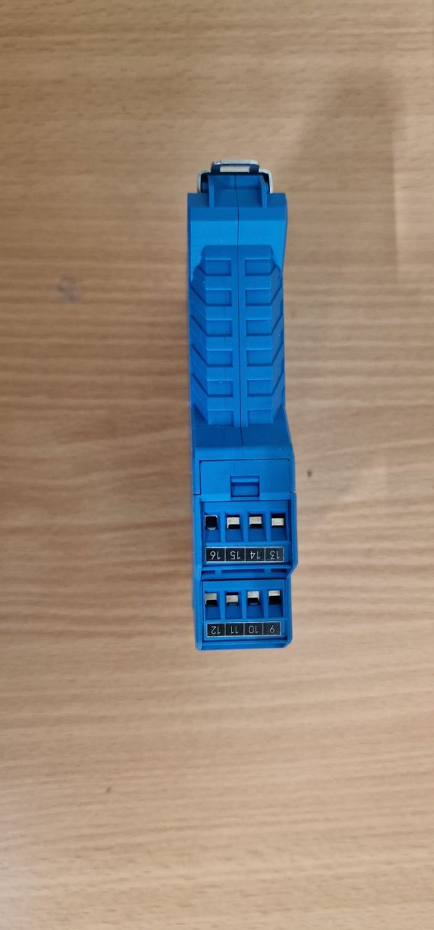 Componenti elettronici: 2x Wenglor Sicherheitsrelais SG4-00VA000R2 – Usato da Chur venduto da shop.chur 3