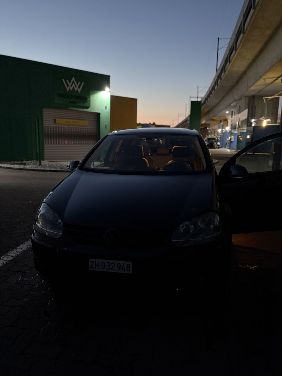 VW Automobili: VW Golf 5  2.0 TDI – Usato da Brüttisellen venduto da Betulla