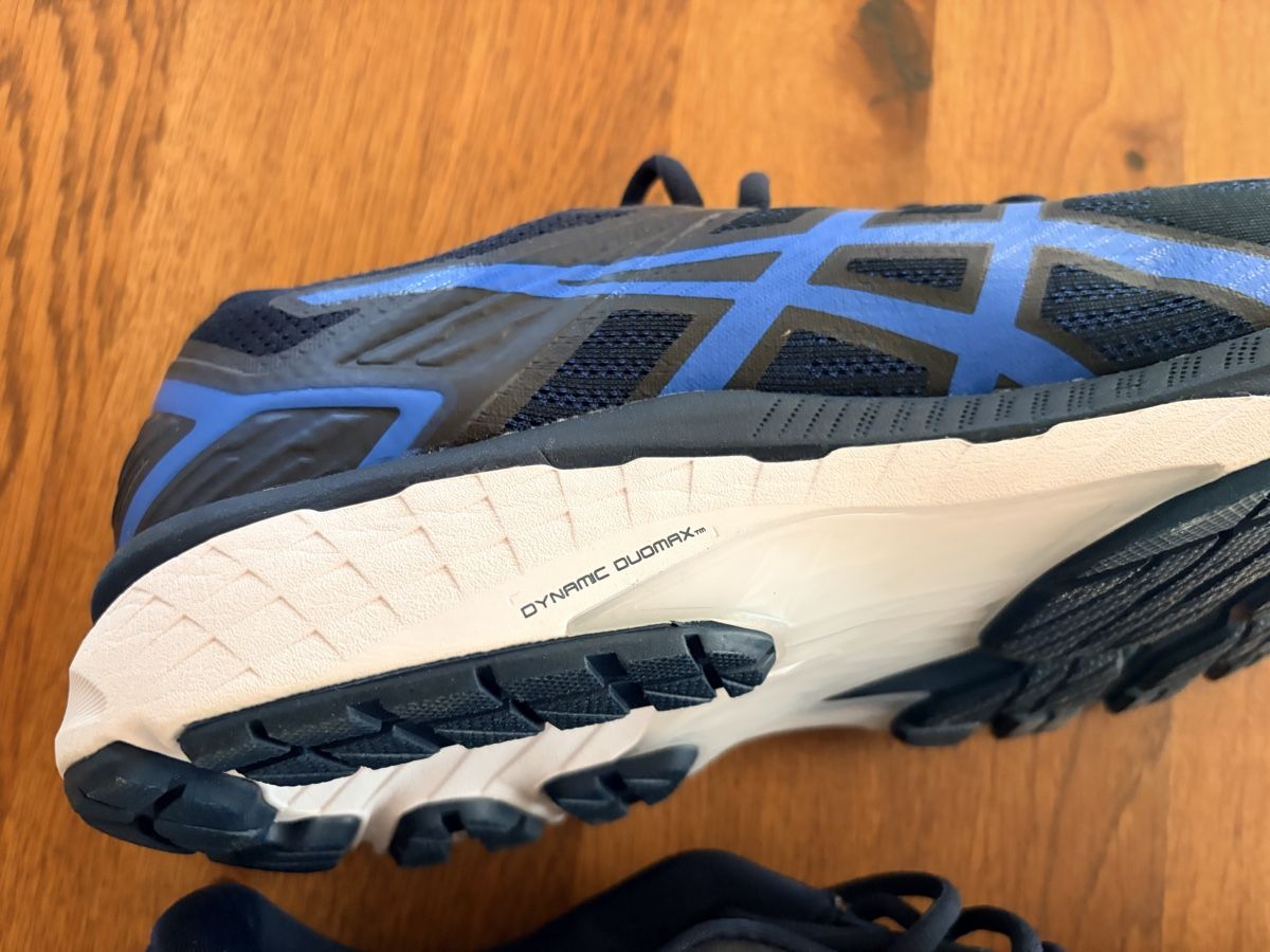 Asics Scarpe da uomo: Asics Laufschuhe GT 2000 9 Gr. 45 Neu – Nuovo (secondo la descrizione) da Maschwanden venduto da abclf 2