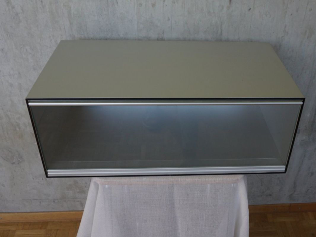 Vetrine: Vitrine Venus Box Hutter – Nuovo (secondo la descrizione) da Giswil venduto da sowo60 4