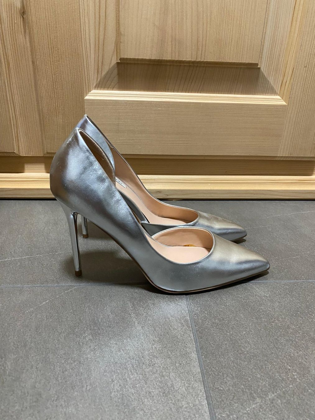 Scarpe da donna: Damen Schuhe mit Absatz silber – Usato da Vicosoprano venduto da abc258