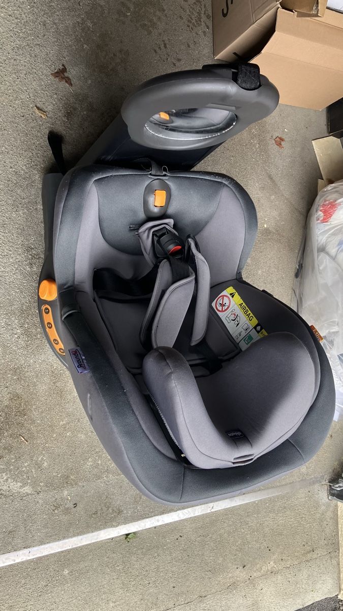 Chicco Auto-Kindersitze: Chicco around-u i-size à vendre – Gebraucht aus Tentlingen von la3mu3ll 3