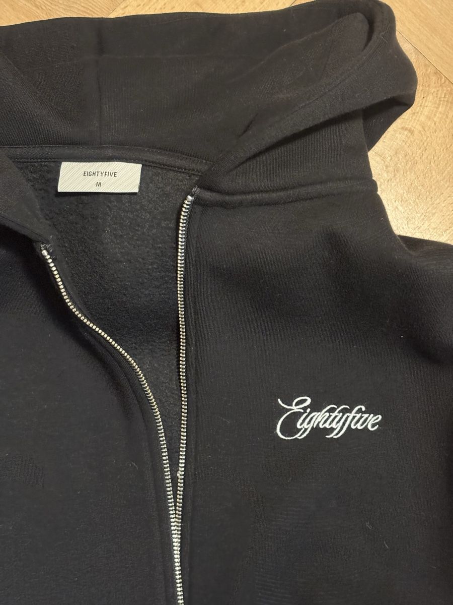 Vestes: ZIP-HOODIE - BLACK The brand Eightyfive M – Neuf (Voir description) à Zürich par ann_26jc 2