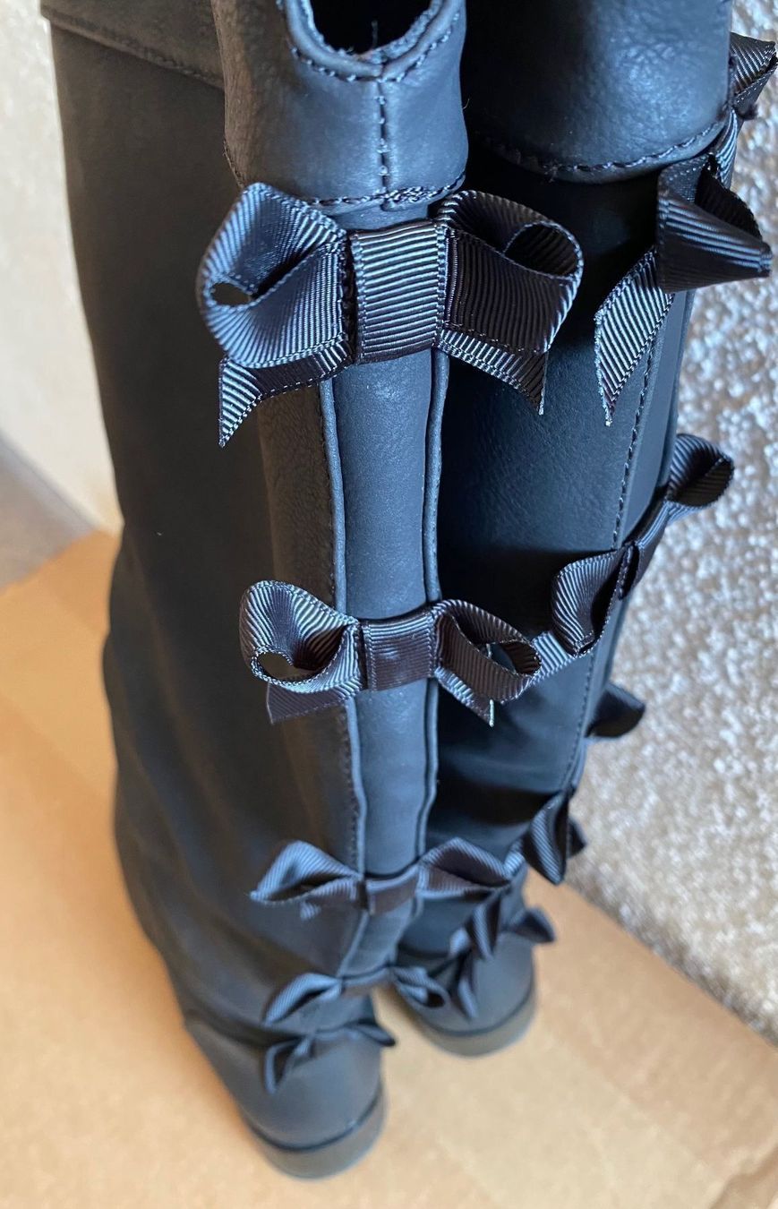 Damenschuhe: Overknees – Gebraucht aus Appenzell von Sonnschein_