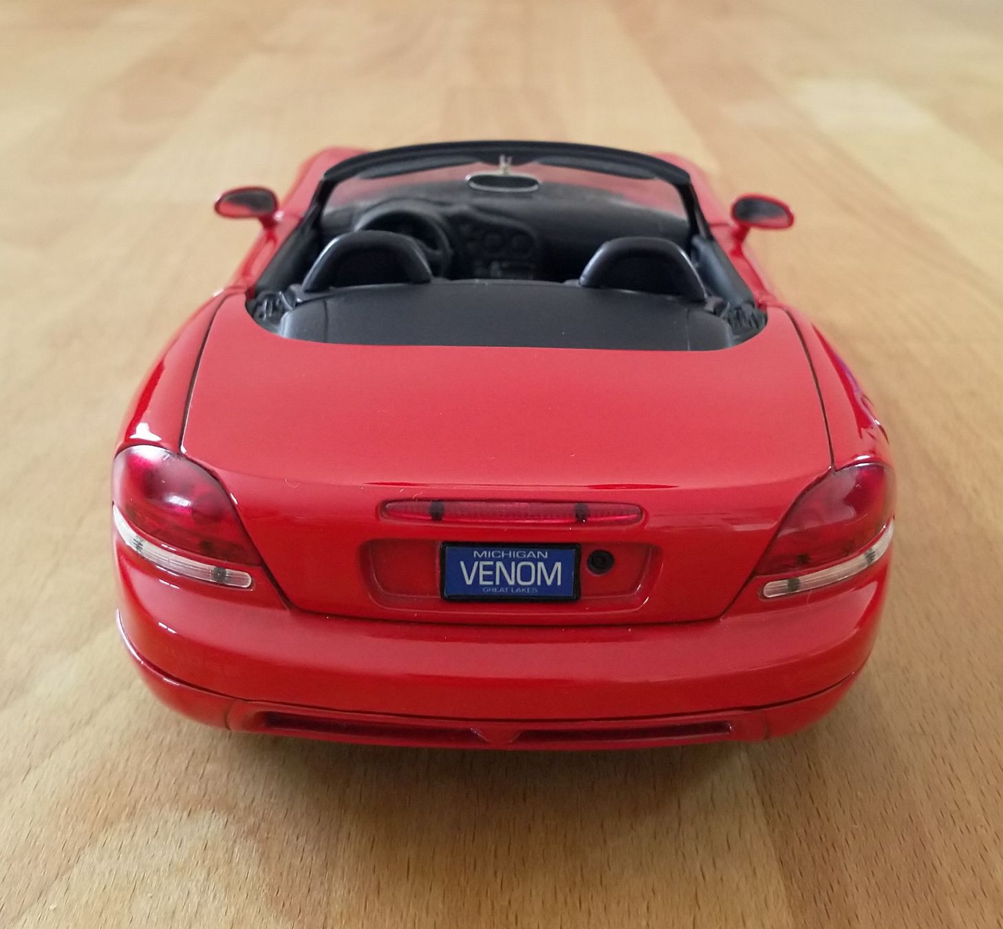 Dodge Modellini d'auto: Dodge Viper SRT10 – Usato da Yverdon-les-Bains venduto da pri_x6j6 1