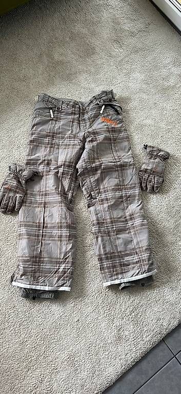 Pantaloni: ONEILL Snowboardhose Gr- 52. – Usato da Wangen ZH venduto da alexia022