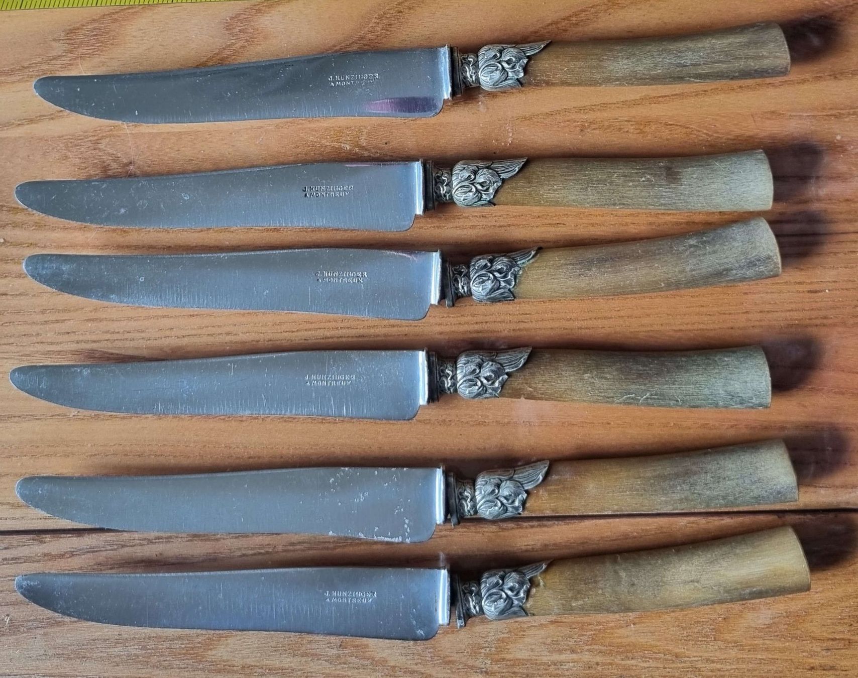 Besteck: 6 couteaux manche en corne – Gebraucht aus Anzère von nello04