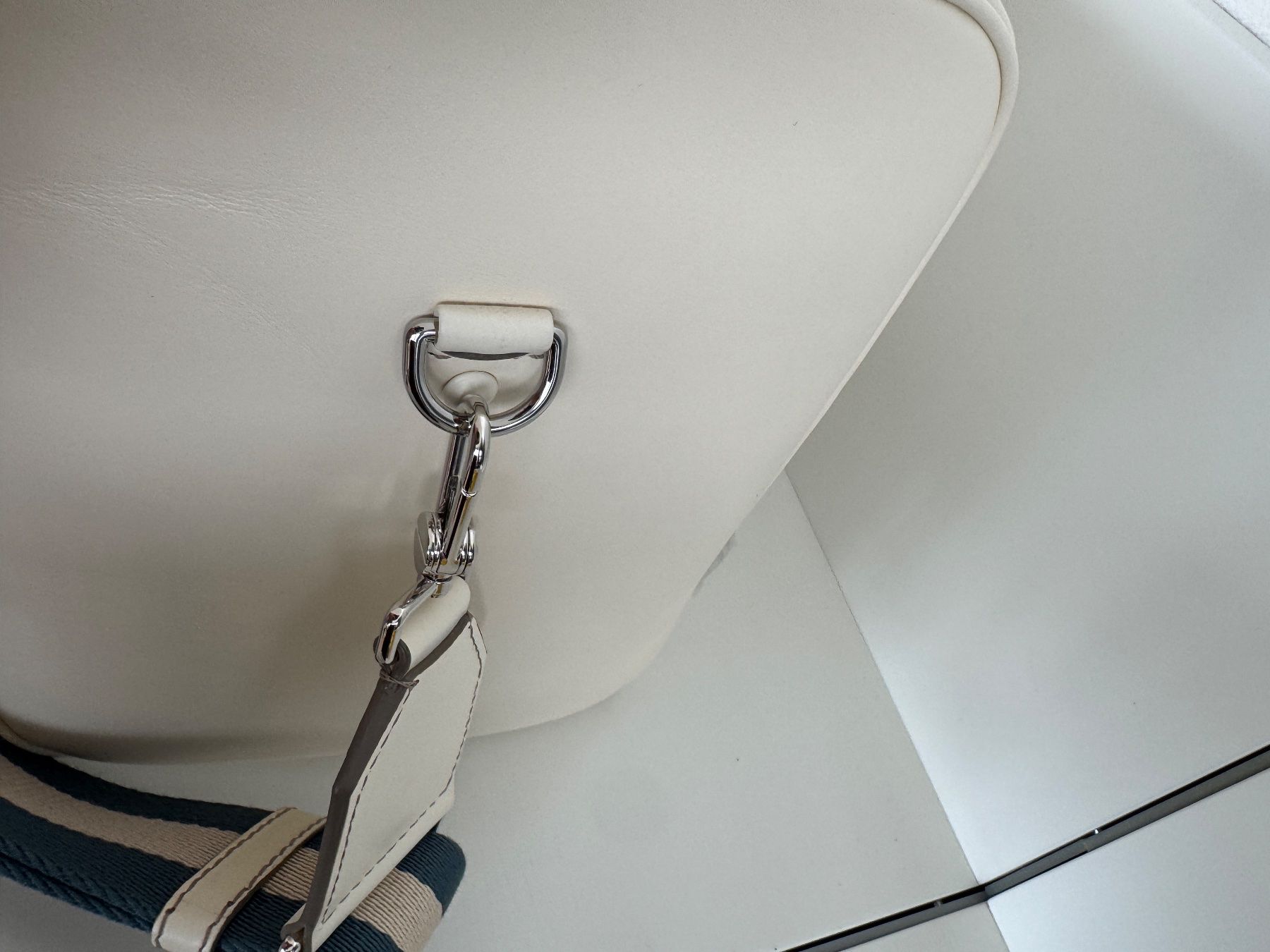 Bally Borse: Bally Grosse Tasche Creme-weiss – Nuovo e nell'imballaggio originale da Volketswil venduto da praxis12 3
