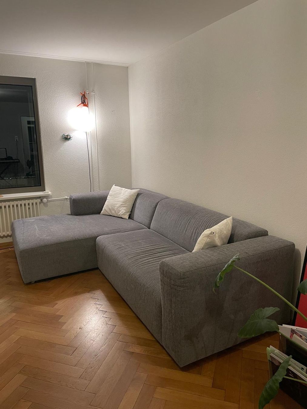 Sofas: Graues Sofa in modernem Design – Gebraucht aus Zürich von gus_n9w2 1