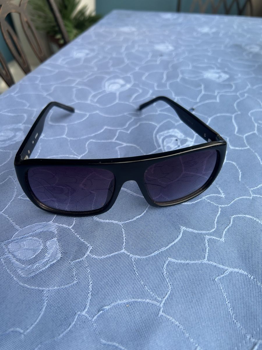 Lunettes & Verres: Sonnenbrille  – D'occasion à Basel par Krisztina.na