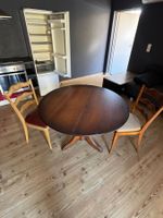 Table ronde en bois massif