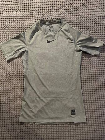 T-shirt Nike Pro Dri-FIT gris compression M