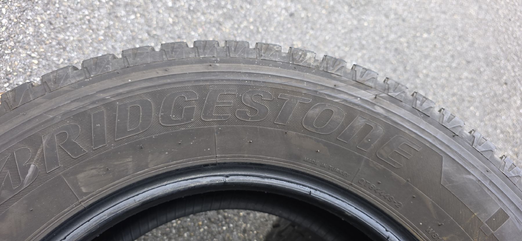 Bridgestone Pneus & Kompletträder: Winterpneu 235/65/R16C M+S – Gebraucht aus herzogenbuchsee von jamma01 4