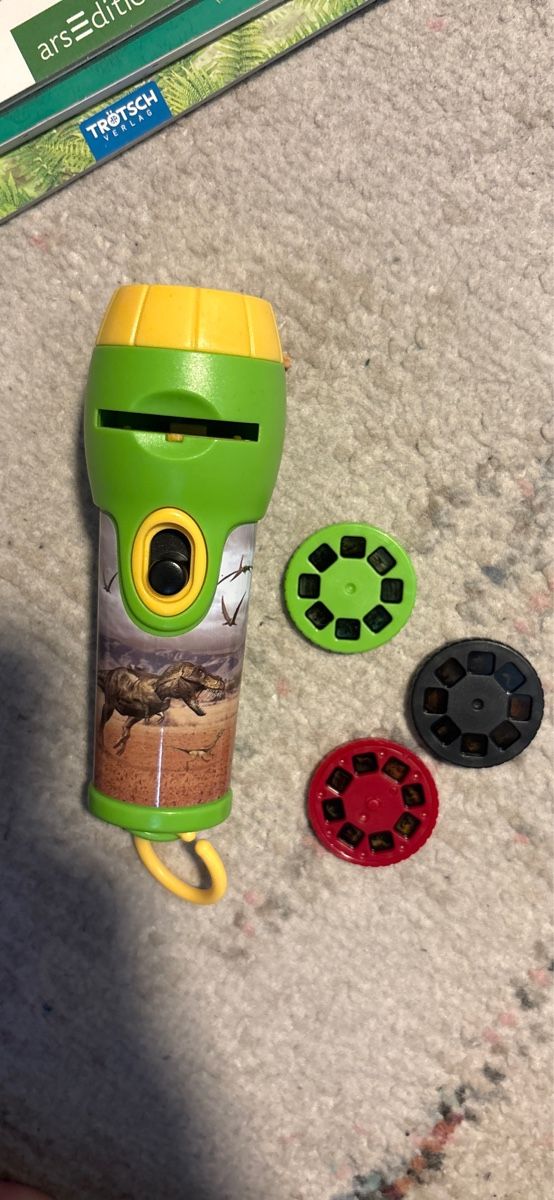 Spielzeuge: Dinos – Neu (gemäss Beschreibung) aus Küssnacht am Rigi von Wir-3 3