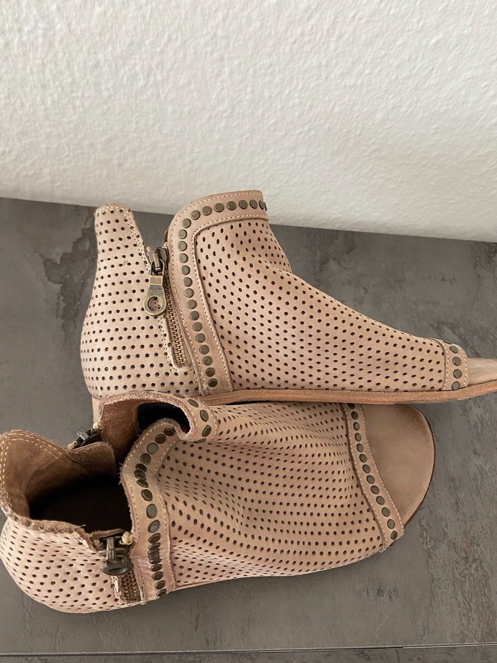 Scarpe da donna: Sandale Gr 40 Leder – Nuovo (secondo la descrizione) da Frenkendorf venduto da kokira 1