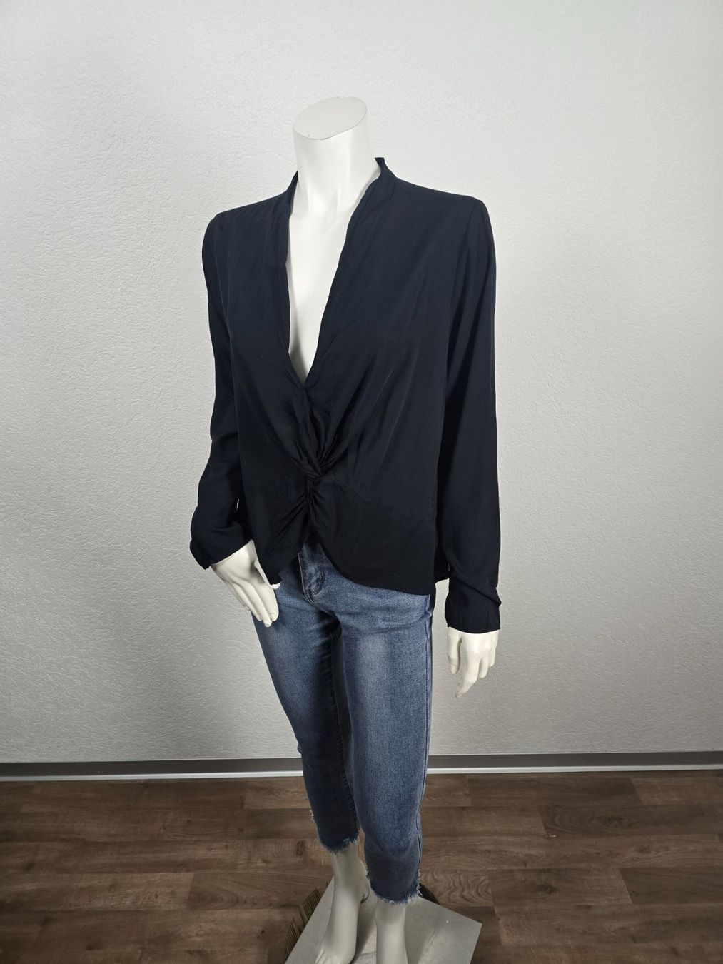 Mango Chemisiers: MANGO Blouse fluide T38 – D'occasion à Les Verrières par kitel79 5