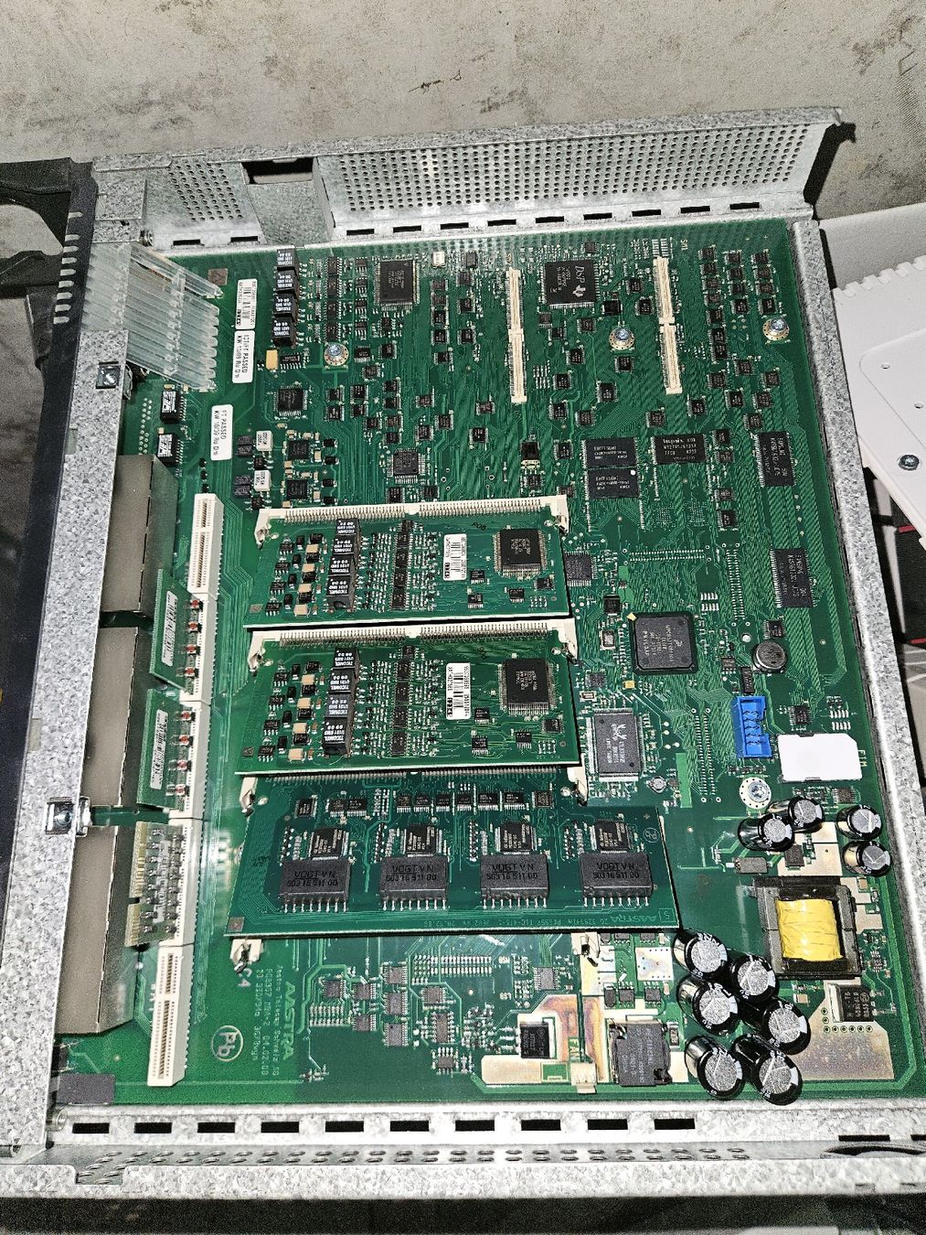 Aastra Telefoni: Aastra Ascotel Basic System A300-1, PBX957, EXP A300-1 – Usato da altwis venduto da racing89