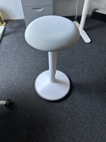 Ofinto Standing Stool, White, Ergonomic, Like New 🛋️