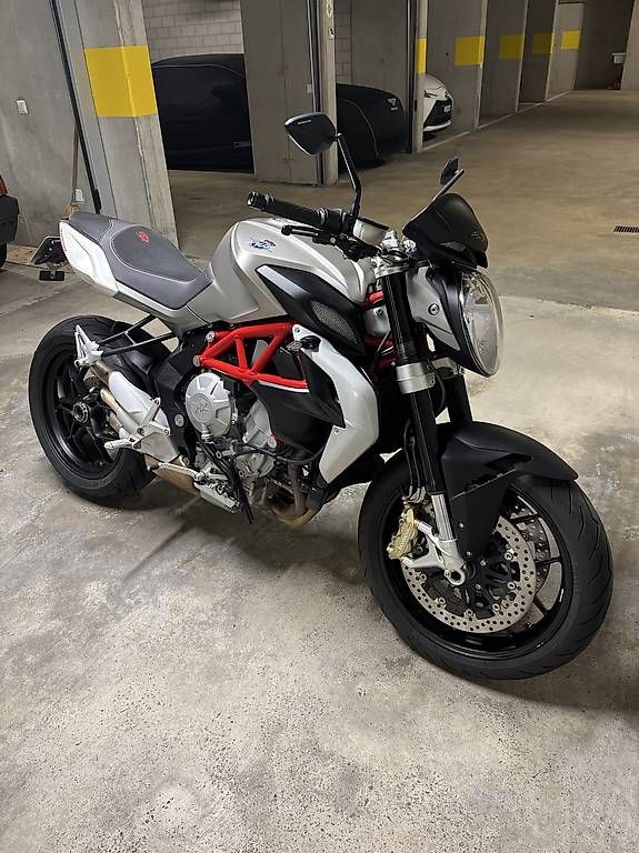MV Agusta Strada: Mv Agusta Brutale 800 – Usato da Lugano venduto da giuse.20 1