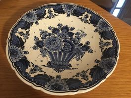 Delfts Blauw Teller mit Blumendekor