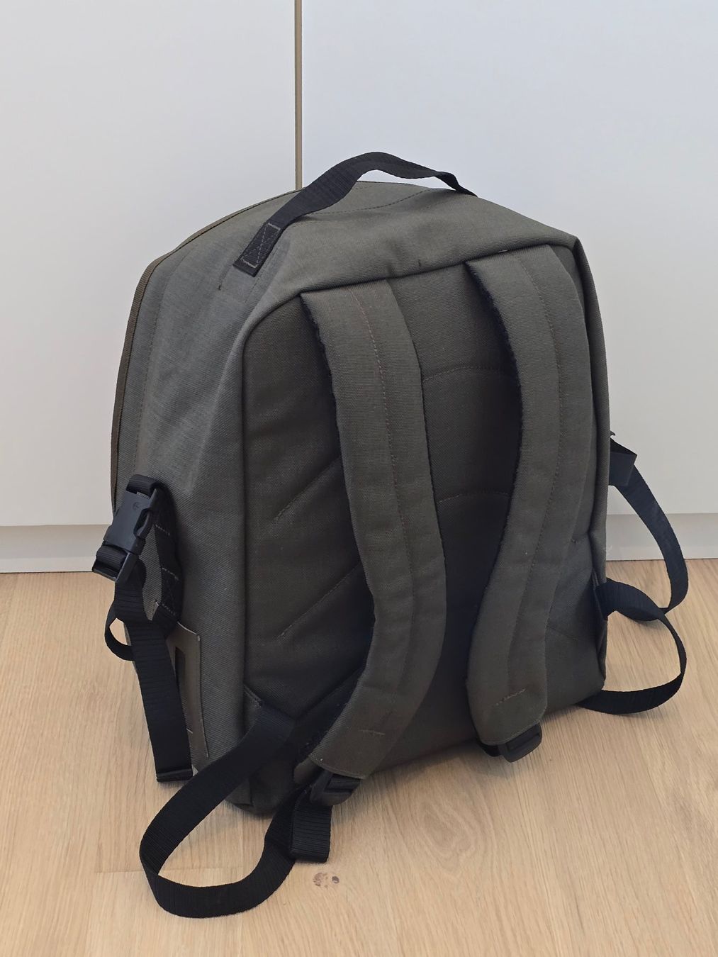 Schweizer Armee Zaini: Tagesrucksack Schweizer Armee neu – Nuovo (secondo la descrizione) da Pfyn venduto da mei_vyw5 1